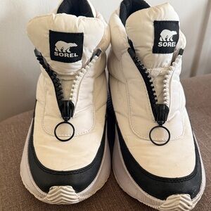 Sorel Black and White Quilted Boots